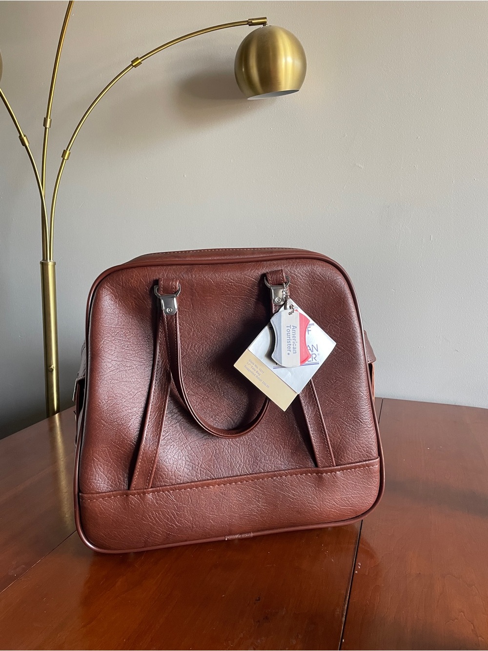 New with Tags Vintage Brown Leather Travel Tote Bag - 17” with keys